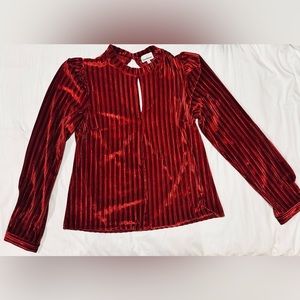 HEARTLOOM Velvet Top